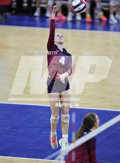 Thumbnail 1 in Ralston Valley vs. Dakota Ridge (CHSAA 5A First Round) photogallery.