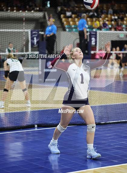 Thumbnail 2 in Ralston Valley vs. Dakota Ridge (CHSAA 5A First Round) photogallery.