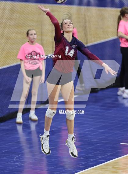 Thumbnail 1 in Ralston Valley vs. Dakota Ridge (CHSAA 5A First Round) photogallery.