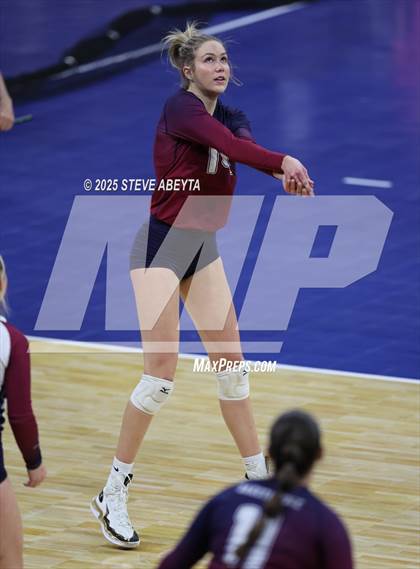 Thumbnail 1 in Ralston Valley vs. Dakota Ridge (CHSAA 5A First Round) photogallery.