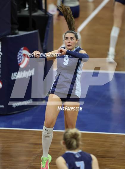 Thumbnail 1 in Ralston Valley vs. Dakota Ridge (CHSAA 5A First Round) photogallery.