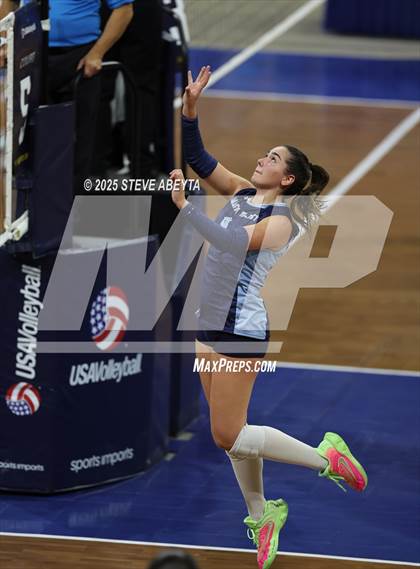 Thumbnail 2 in Ralston Valley vs. Dakota Ridge (CHSAA 5A First Round) photogallery.