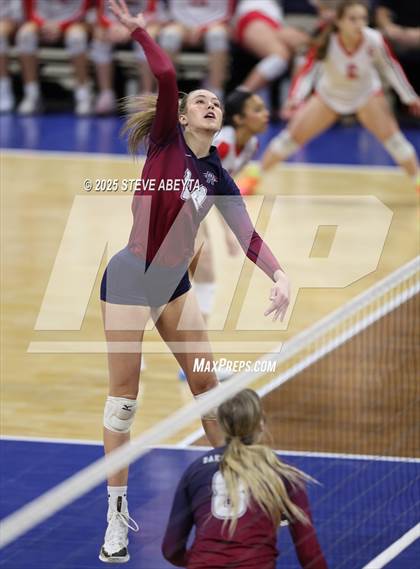 Thumbnail 1 in Ralston Valley vs. Dakota Ridge (CHSAA 5A First Round) photogallery.