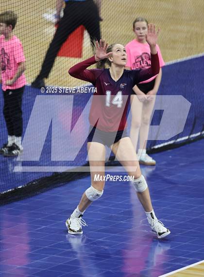 Thumbnail 2 in Ralston Valley vs. Dakota Ridge (CHSAA 5A First Round) photogallery.