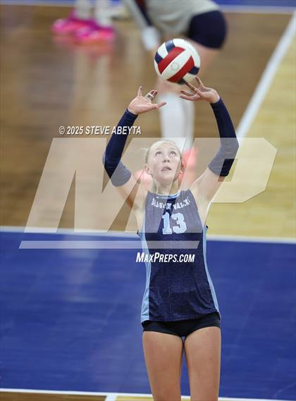 Thumbnail 1 in Ralston Valley vs. Dakota Ridge (CHSAA 5A First Round) photogallery.