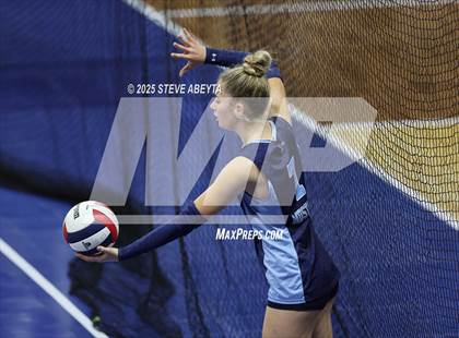 Thumbnail 3 in Ralston Valley vs. Dakota Ridge (CHSAA 5A First Round) photogallery.