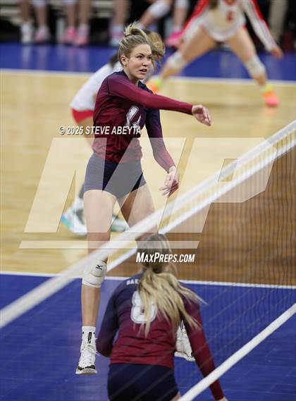 Thumbnail 2 in Ralston Valley vs. Dakota Ridge (CHSAA 5A First Round) photogallery.