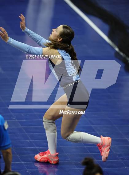 Thumbnail 3 in Ralston Valley vs. Dakota Ridge (CHSAA 5A First Round) photogallery.