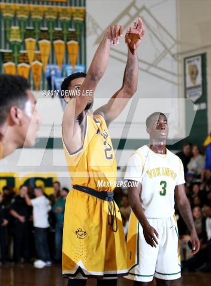 Thumbnail 3 in Mission @ Vanden (CIF State D3 Northern Regional Final) photogallery.