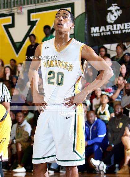 Thumbnail 1 in Mission @ Vanden (CIF State D3 Northern Regional Final) photogallery.