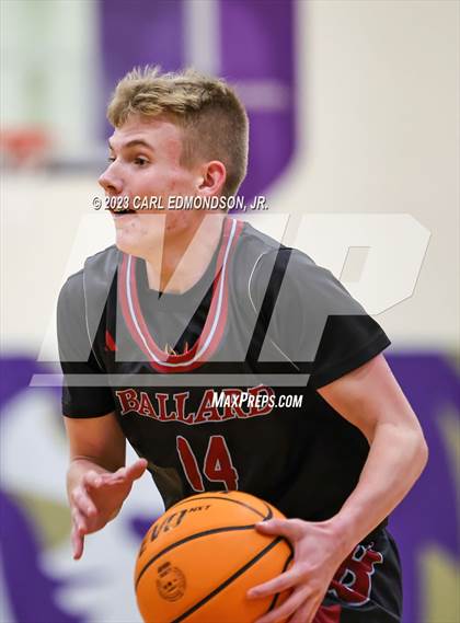 Thumbnail 2 in Ballard vs Hillsboro photogallery.