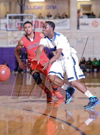 Thumbnail 2 in Lake Highland Prep vs. Clayton (HighSchoolOT.com Holiday Invitational) photogallery.