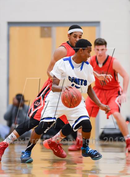 Thumbnail 3 in Lake Highland Prep vs. Clayton (HighSchoolOT.com Holiday Invitational) photogallery.