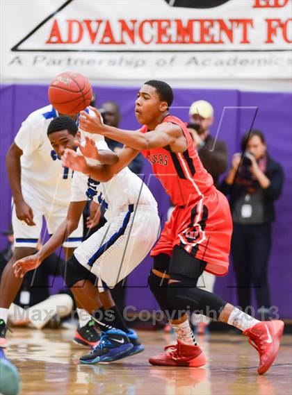 Thumbnail 2 in Lake Highland Prep vs. Clayton (HighSchoolOT.com Holiday Invitational) photogallery.