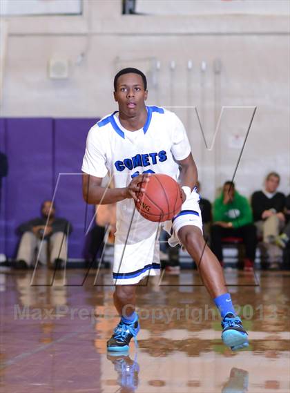 Thumbnail 3 in Lake Highland Prep vs. Clayton (HighSchoolOT.com Holiday Invitational) photogallery.