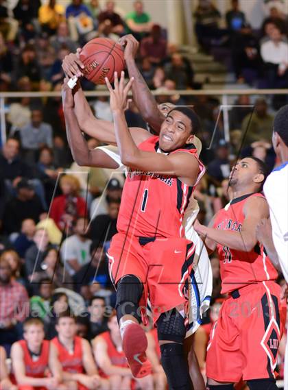 Thumbnail 3 in Lake Highland Prep vs. Clayton (HighSchoolOT.com Holiday Invitational) photogallery.