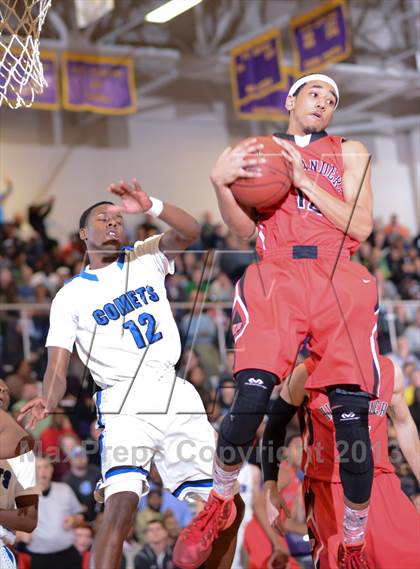 Thumbnail 2 in Lake Highland Prep vs. Clayton (HighSchoolOT.com Holiday Invitational) photogallery.