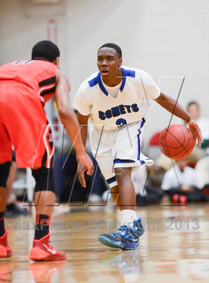 Thumbnail 3 in Lake Highland Prep vs. Clayton (HighSchoolOT.com Holiday Invitational) photogallery.