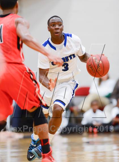 Thumbnail 3 in Lake Highland Prep vs. Clayton (HighSchoolOT.com Holiday Invitational) photogallery.