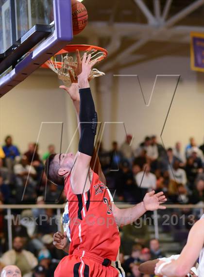 Thumbnail 3 in Lake Highland Prep vs. Clayton (HighSchoolOT.com Holiday Invitational) photogallery.