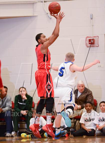 Thumbnail 1 in Lake Highland Prep vs. Clayton (HighSchoolOT.com Holiday Invitational) photogallery.