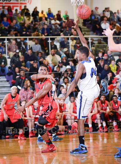 Thumbnail 3 in Lake Highland Prep vs. Clayton (HighSchoolOT.com Holiday Invitational) photogallery.