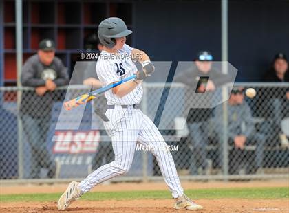 Thumbnail 2 in Bishop Montgomery vs La Salle photogallery.