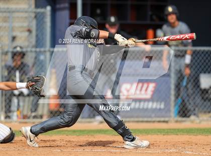 Thumbnail 1 in Bishop Montgomery vs La Salle photogallery.