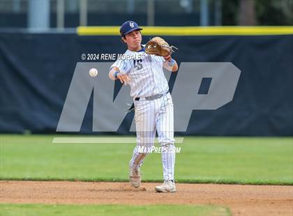 Thumbnail 3 in Bishop Montgomery vs La Salle photogallery.