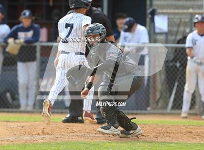Thumbnail 3 in Bishop Montgomery vs La Salle photogallery.