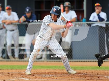 Thumbnail 2 in Bishop Montgomery vs La Salle photogallery.
