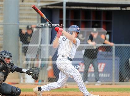 Thumbnail 2 in Bishop Montgomery vs La Salle photogallery.