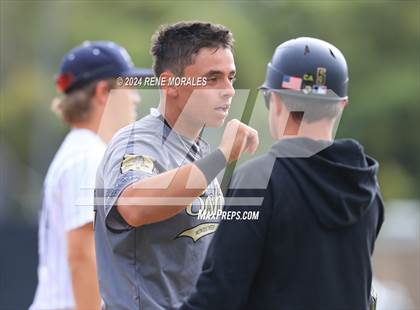 Thumbnail 3 in Bishop Montgomery vs La Salle photogallery.