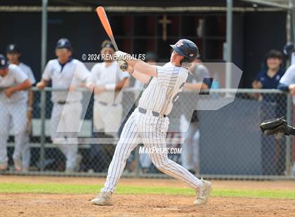 Thumbnail 3 in Bishop Montgomery vs La Salle photogallery.