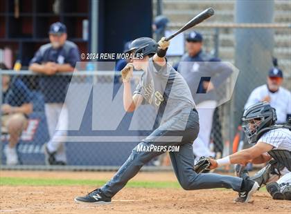 Thumbnail 2 in Bishop Montgomery vs La Salle photogallery.