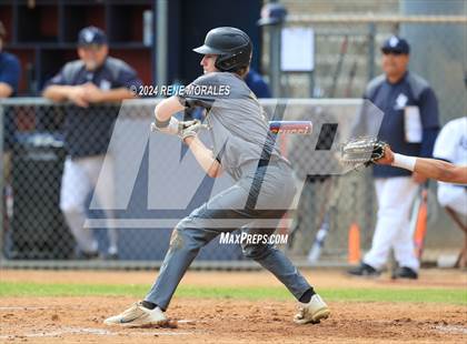 Thumbnail 3 in Bishop Montgomery vs La Salle photogallery.