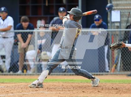 Thumbnail 3 in Bishop Montgomery vs La Salle photogallery.