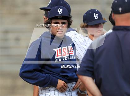 Thumbnail 1 in Bishop Montgomery vs La Salle photogallery.