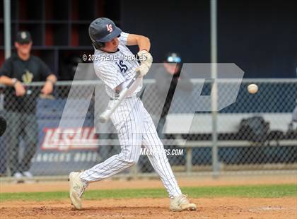 Thumbnail 3 in Bishop Montgomery vs La Salle photogallery.