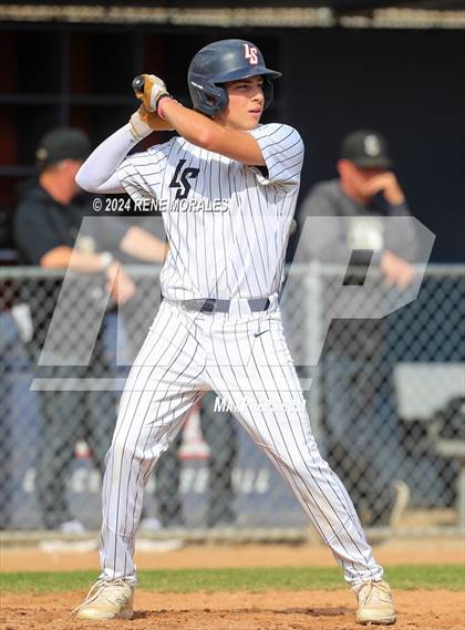 Thumbnail 1 in Bishop Montgomery vs La Salle photogallery.