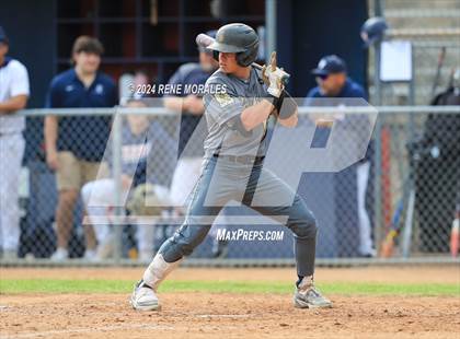 Thumbnail 1 in Bishop Montgomery vs La Salle photogallery.