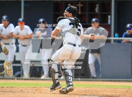 Thumbnail 1 in Bishop Montgomery vs La Salle photogallery.
