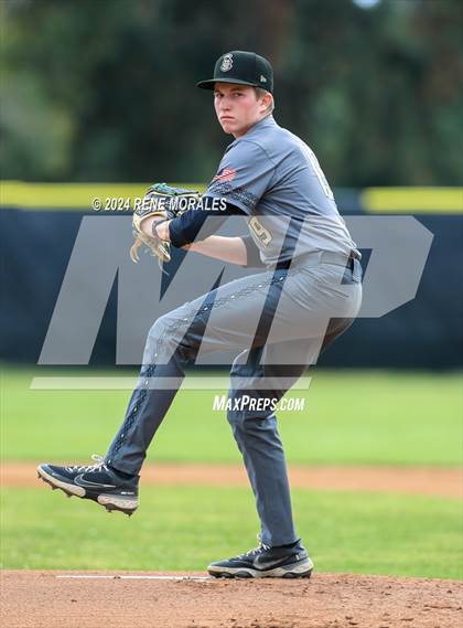 Thumbnail 1 in Bishop Montgomery vs La Salle photogallery.