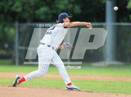 Thumbnail 1 in Bishop Montgomery vs La Salle photogallery.