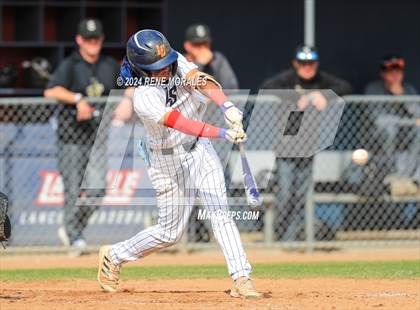 Thumbnail 1 in Bishop Montgomery vs La Salle photogallery.