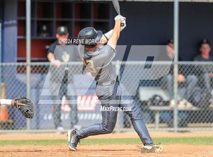 Thumbnail 3 in Bishop Montgomery vs La Salle photogallery.
