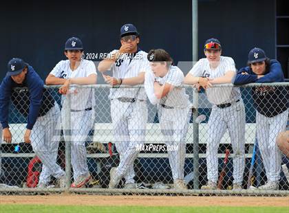 Thumbnail 1 in Bishop Montgomery vs La Salle photogallery.