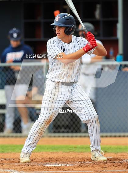 Thumbnail 2 in Bishop Montgomery vs La Salle photogallery.