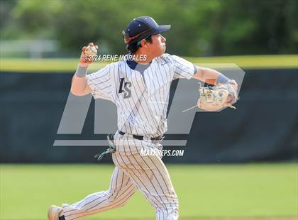 Thumbnail 1 in Bishop Montgomery vs La Salle photogallery.