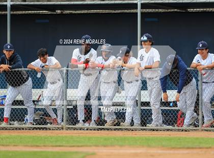 Thumbnail 3 in Bishop Montgomery vs La Salle photogallery.
